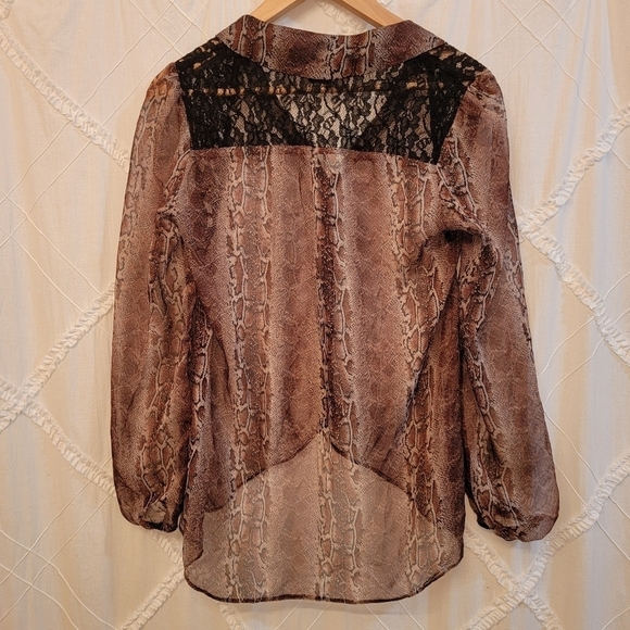 2B Bebe Sheer Snake Skin Print Button Blouse Size XS - Picture 2 of 6